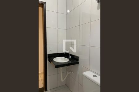 Banheiro de apartamento para alugar com 1 quarto, 50m² em Jardim Casa Branca, Suzano