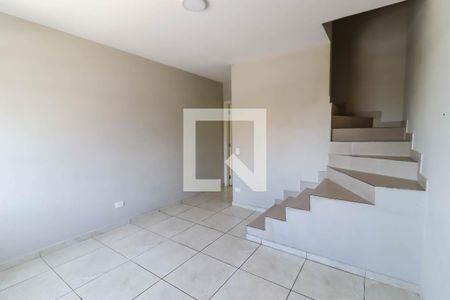 Sala de casa para alugar com 2 quartos, 120m² em Cidade Intercap, Taboão da Serra