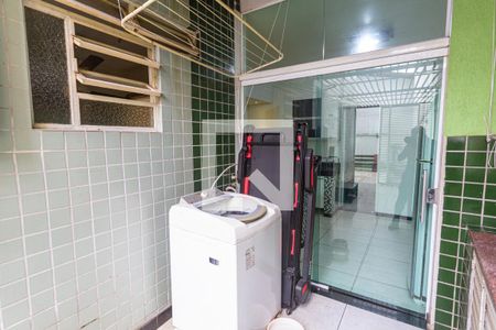 Apartamento à venda com 132m², 3 quartos e 1 vagaÁrea de Serviço