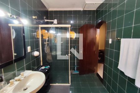 Casa à venda com 250m², 3 quartos e 6 vagasBanheiro 