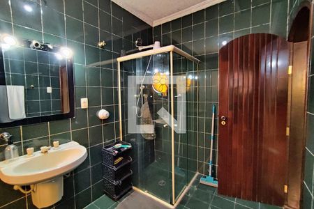 Casa à venda com 250m², 3 quartos e 6 vagasBanheiro 