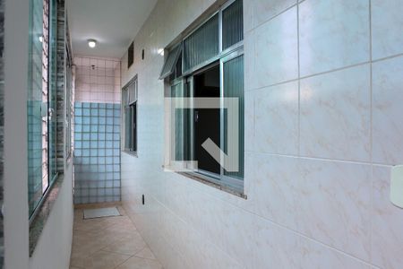 Casa à venda com 50m², 3 quartos e sem vaga Casa à venda com 50m², 3 quartos e sem vagaVaranda
