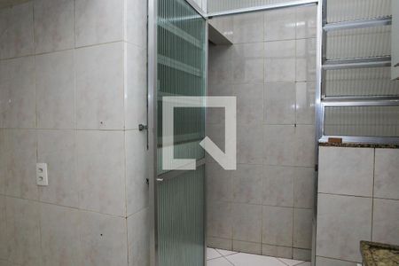 Casa à venda com 50m², 3 quartos e sem vaga Casa à venda com 50m², 3 quartos e sem vagaCozinha