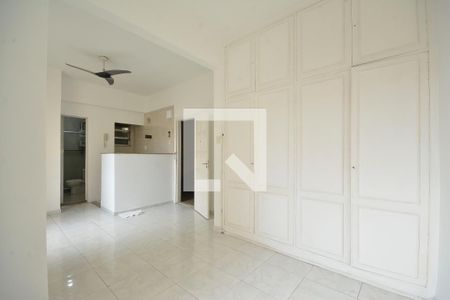 Sala - quarto de kitnet/studio à venda com 1 quarto, 21m² em Catete, Rio de Janeiro