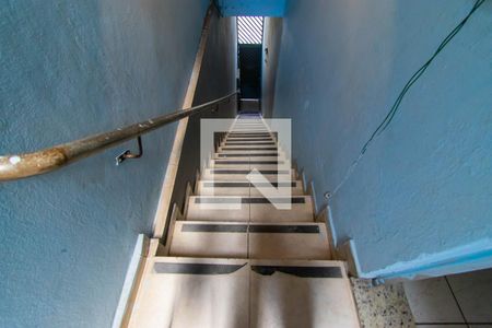 Área comum - Escada de casa de condomínio para alugar com 2 quartos, 55m² em Jardim Sapopemba, São Paulo