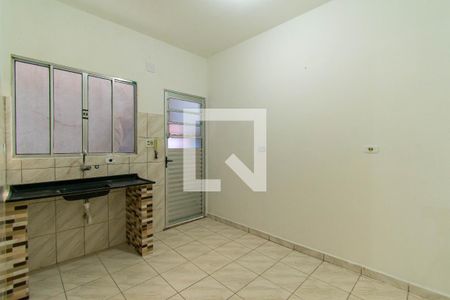 Cozinha de casa de condomínio para alugar com 2 quartos, 55m² em Jardim Sapopemba, São Paulo