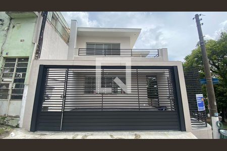 Casa à venda com 310m², 5 quartos e 4 vagasFachada