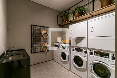 Studio à venda com 30m², 1 quarto e sem vaga Studio à venda com 30m², 1 quarto e sem vagaÁrea comum - Lavanderia