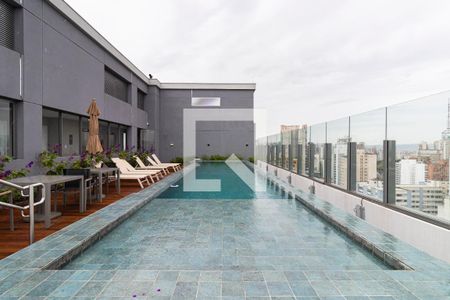 Studio à venda com 30m², 1 quarto e sem vaga Studio à venda com 30m², 1 quarto e sem vagaÁrea comum (Rooftop) - Piscina