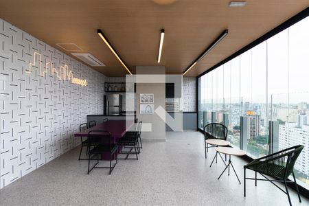 Studio à venda com 30m², 1 quarto e sem vaga Studio à venda com 30m², 1 quarto e sem vagaÁrea comum (Rooftop) - Espaço gourmet