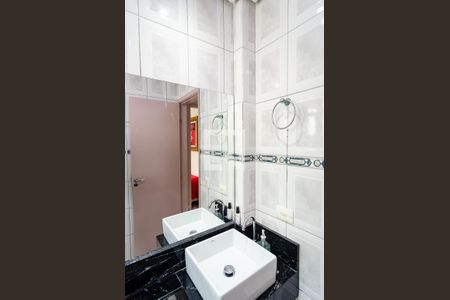 Apartamento à venda com 58m², 2 quartos e 2 vagasBanheiro Social