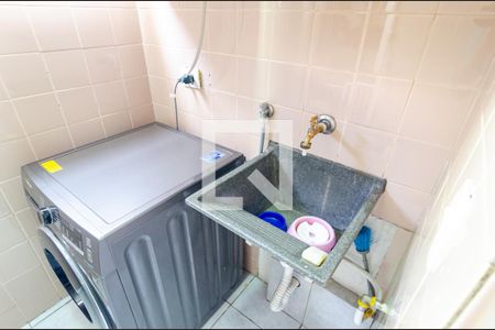 Apartamento à venda com 58m², 2 quartos e 2 vagasLavanderia