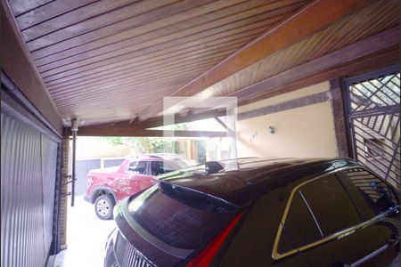 Casa à venda com 460m², 3 quartos e 4 vagas Casa à venda com 460m², 3 quartos e 4 vagasGaragem