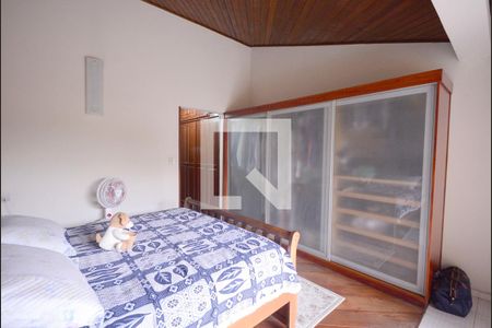 Casa à venda com 460m², 3 quartos e 4 vagas Casa à venda com 460m², 3 quartos e 4 vagasQuarto 4 - Suite