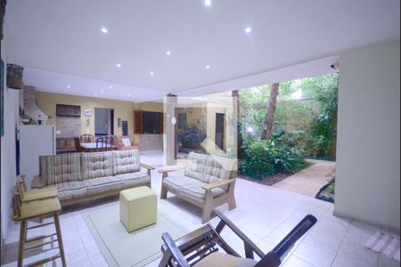 Casa à venda com 460m², 3 quartos e 4 vagas Casa à venda com 460m², 3 quartos e 4 vagasÁrea de Lazer