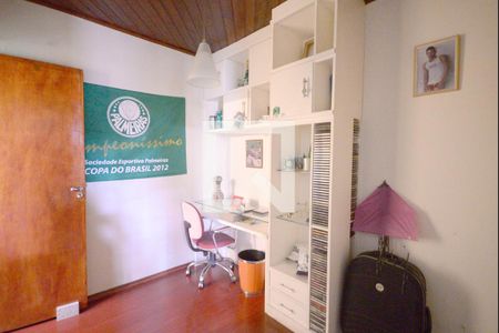 Casa à venda com 460m², 3 quartos e 4 vagas Casa à venda com 460m², 3 quartos e 4 vagasEscritório