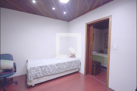 Casa à venda com 460m², 3 quartos e 4 vagas Casa à venda com 460m², 3 quartos e 4 vagasQuarto 2