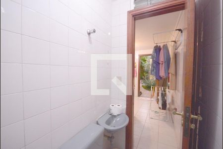 Casa à venda com 460m², 3 quartos e 4 vagas Casa à venda com 460m², 3 quartos e 4 vagasBanheiro de Serviço