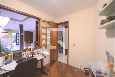 Casa à venda com 460m², 3 quartos e 4 vagas Casa à venda com 460m², 3 quartos e 4 vagasQuarto 5