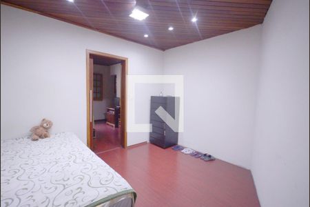 Casa à venda com 460m², 3 quartos e 4 vagas Casa à venda com 460m², 3 quartos e 4 vagasQuarto 2