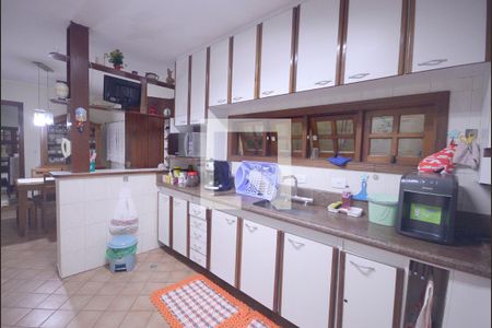 Casa à venda com 460m², 3 quartos e 4 vagas Casa à venda com 460m², 3 quartos e 4 vagasCozinha