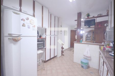 Casa à venda com 460m², 3 quartos e 4 vagas Casa à venda com 460m², 3 quartos e 4 vagasCozinha