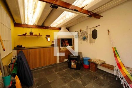 Casa à venda com 149m², 3 quartos e 2 vagas Casa à venda com 149m², 3 quartos e 2 vagasChurrasqueira