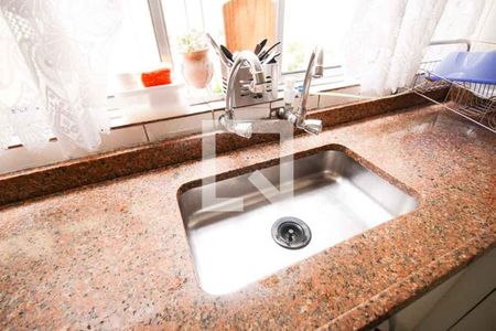 Casa à venda com 149m², 3 quartos e 2 vagas Casa à venda com 149m², 3 quartos e 2 vagasCozinha