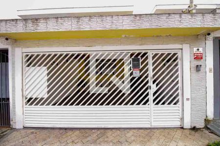 Casa à venda com 149m², 3 quartos e 2 vagas Casa à venda com 149m², 3 quartos e 2 vagasFachada