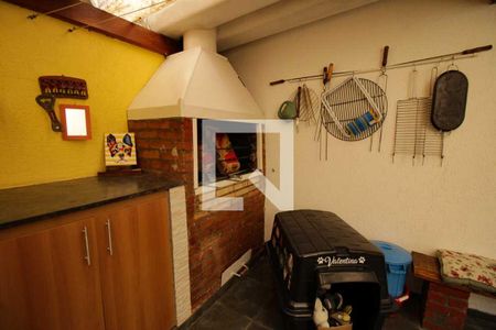 Casa à venda com 149m², 3 quartos e 2 vagas Casa à venda com 149m², 3 quartos e 2 vagasChurrasqueira