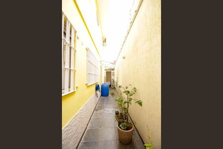 Casa à venda com 149m², 3 quartos e 2 vagas Casa à venda com 149m², 3 quartos e 2 vagasCorredor