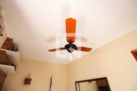 Casa à venda com 149m², 3 quartos e 2 vagas Casa à venda com 149m², 3 quartos e 2 vagasDetalhe