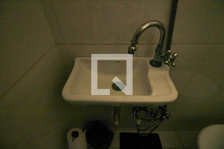 Casa à venda com 149m², 3 quartos e 2 vagas Casa à venda com 149m², 3 quartos e 2 vagasBanheiro de serviço