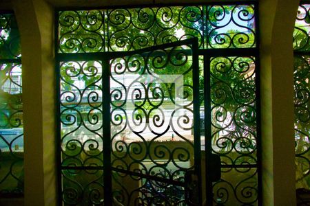 Casa à venda com 300m², 6 quartos e 2 vagas Casa à venda com 300m², 6 quartos e 2 vagasSala vista