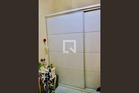 Casa à venda com 300m², 6 quartos e 2 vagas Casa à venda com 300m², 6 quartos e 2 vagasQuarto