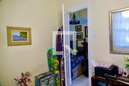 Casa à venda com 300m², 6 quartos e 2 vagas Casa à venda com 300m², 6 quartos e 2 vagasQuarto