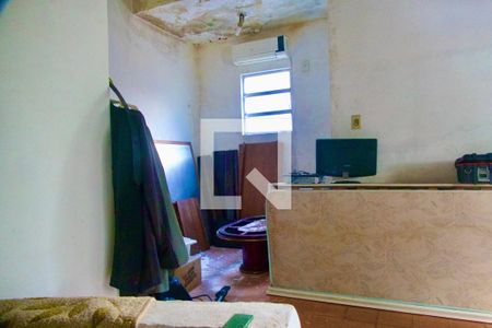 Casa à venda com 300m², 6 quartos e 2 vagasSuíte anexo 