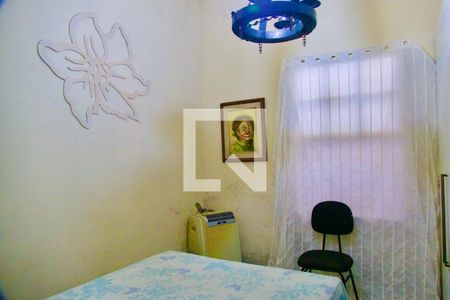 Casa à venda com 300m², 6 quartos e 2 vagas Casa à venda com 300m², 6 quartos e 2 vagasQuarto