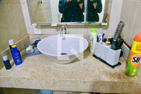 Casa à venda com 300m², 6 quartos e 2 vagas Casa à venda com 300m², 6 quartos e 2 vagasSuíte anexo banheiro