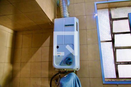 Casa à venda com 300m², 6 quartos e 2 vagas Casa à venda com 300m², 6 quartos e 2 vagasSuíte banheiro