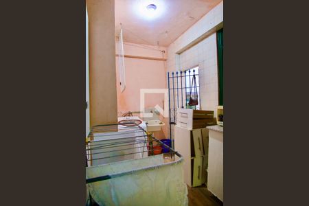 Casa à venda com 300m², 6 quartos e 2 vagas Casa à venda com 300m², 6 quartos e 2 vagasÁrea serviço