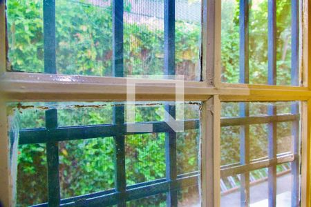 Casa à venda com 300m², 6 quartos e 2 vagas Casa à venda com 300m², 6 quartos e 2 vagasQuarto vista