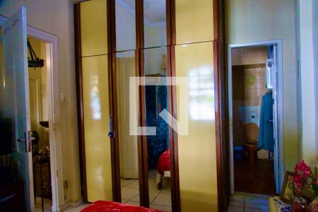 Casa à venda com 300m², 6 quartos e 2 vagas Casa à venda com 300m², 6 quartos e 2 vagasSuíte