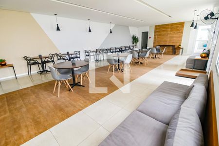 Apartamento à venda com 42m², 2 quartos e 1 vaga Apartamento à venda com 42m², 2 quartos e 1 vagaÁrea comum - Salão de festas
