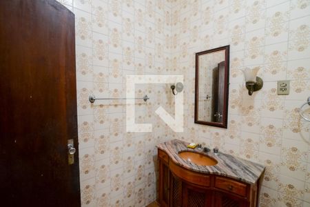 Casa à venda com 250m², 3 quartos e 2 vagas Casa à venda com 250m², 3 quartos e 2 vagasBanheiro
