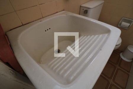 Apartamento para alugar com 68m², 2 quartos e 1 vagaBanheiro de serviço - tanque