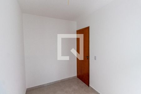 Quarto 1 de apartamento à venda com 2 quartos, 45m² em Jardim Maringa, São Paulo
