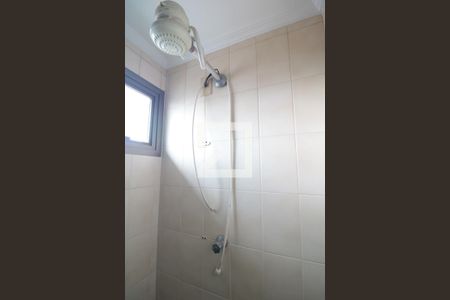 Apartamento para alugar com 257m², 3 quartos e 4 vagasBanheiro de serviço - chuveiro