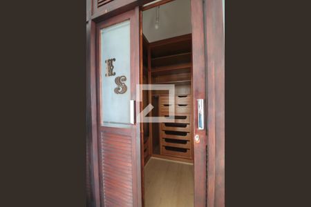 Apartamento para alugar com 257m², 3 quartos e 4 vagasSuite 1 - closet