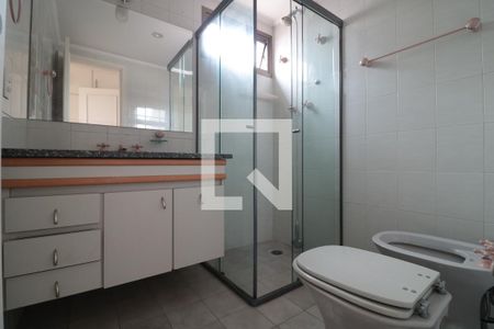 Apartamento para alugar com 257m², 3 quartos e 4 vagasBanheiro da Suíte 2
